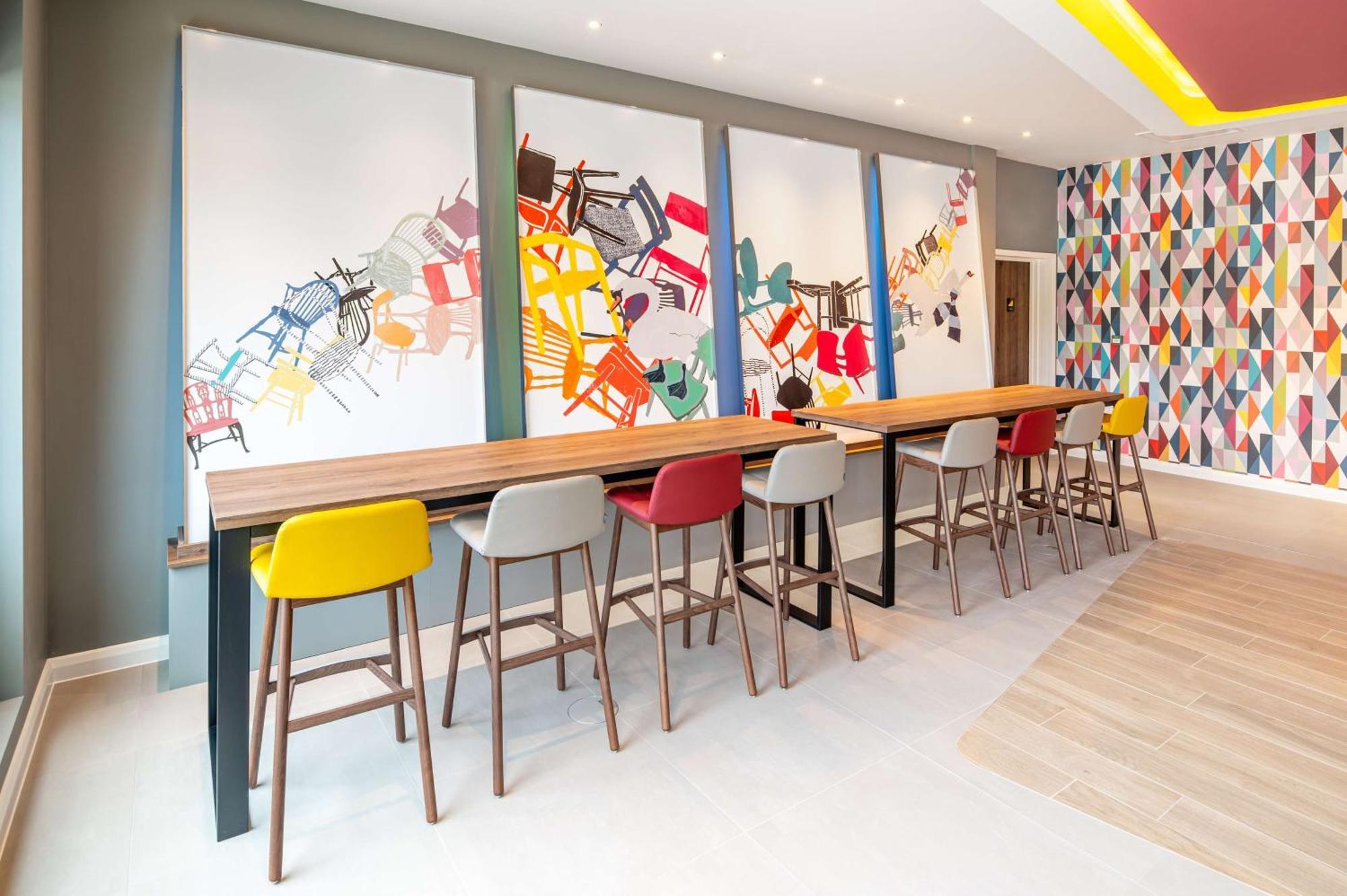 ホテル Hampton By Hilton ハイワイクーム エクステリア 写真